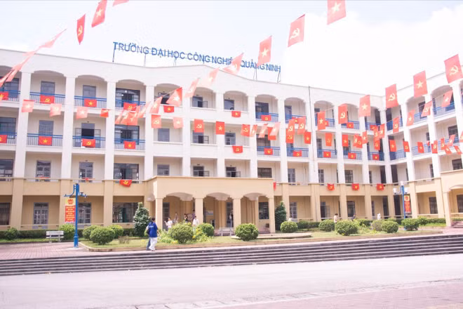 Trường ĐH Công nghiệp Quảng Ninh: Ba năm liền chỉ số KHCN bằng 0, tỉ lệ nhập học chưa đạt chuẩn