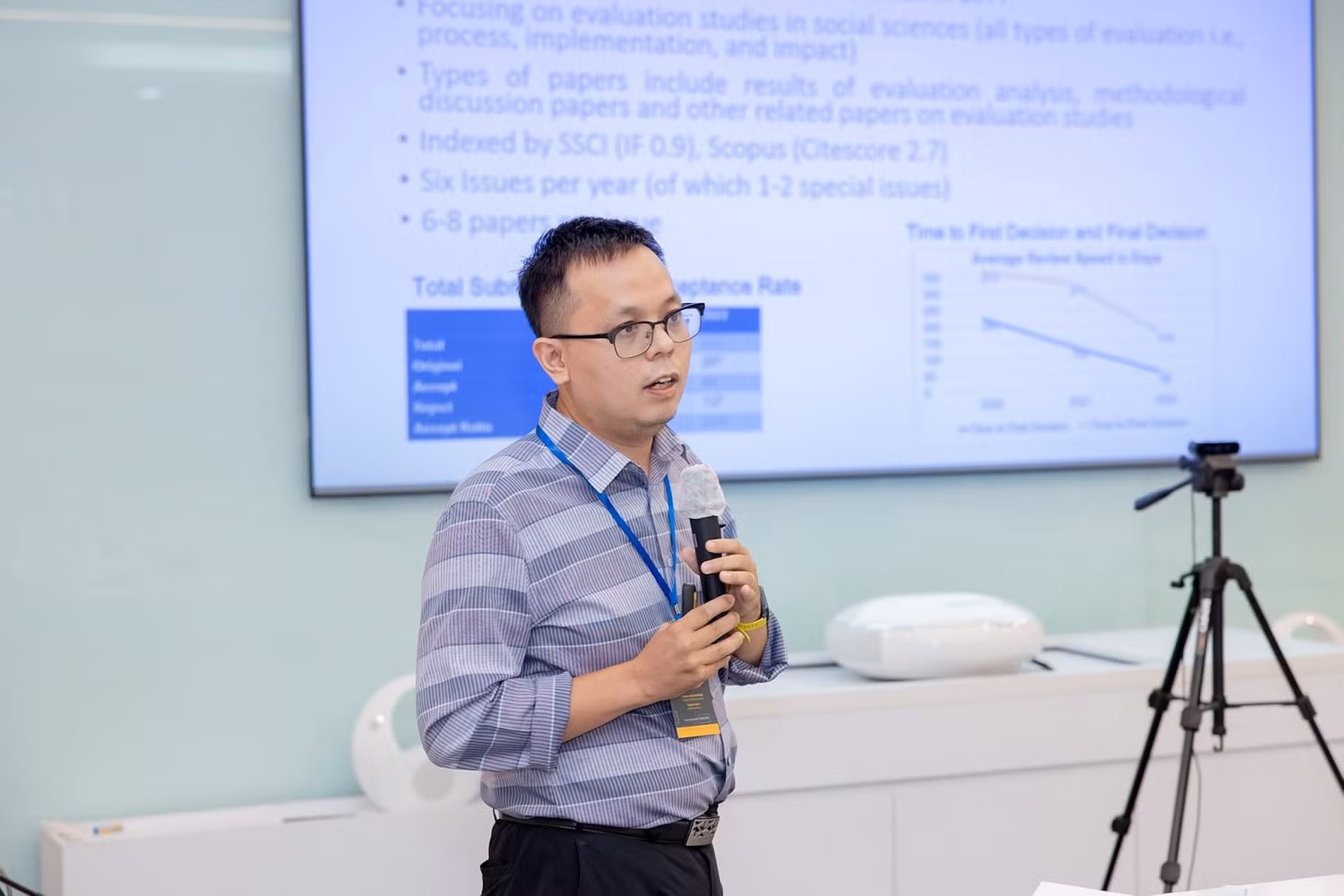 Tiến sĩ Phạm Hiệp - Viện trưởng Viện Nghiên cứu Giáo dục và Chuyển giao tri thức (Trường Đại học Thành Đô). Ảnh: website nhà trường