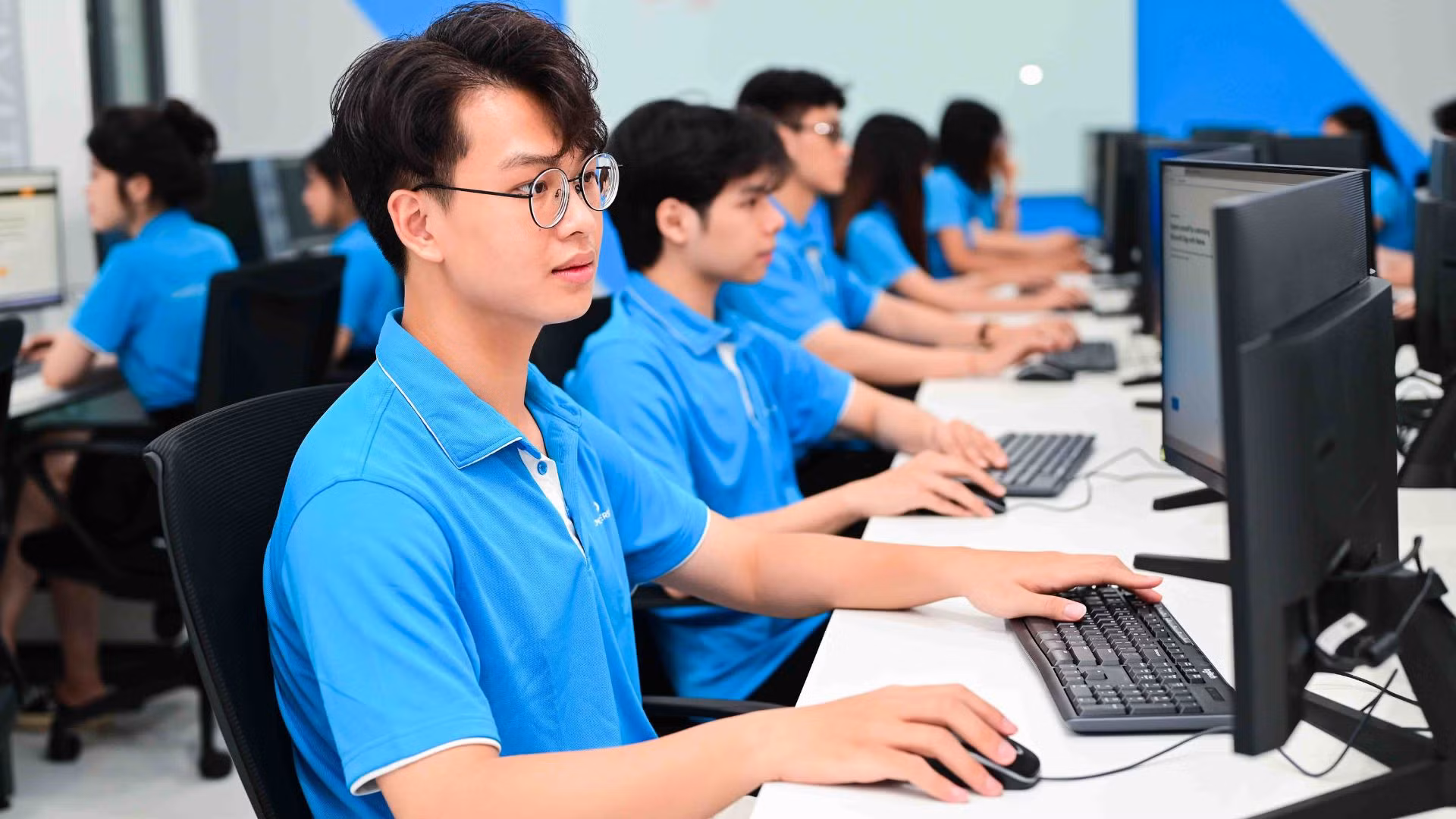 Sinh viên Trường Đại học CMC. Ảnh: CMCU