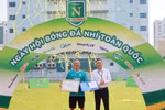 VFF trao Kỷ niệm chương cho HLV Guillaume Graechen sau gần 20 năm gắn bó với bóng đá trẻ Việt Nam