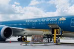 Vietnam Airlines vận chuyển sếu đầu đỏ từ Thái Lan về Việt Nam, góp phần bảo tồn đa dạng sinh học