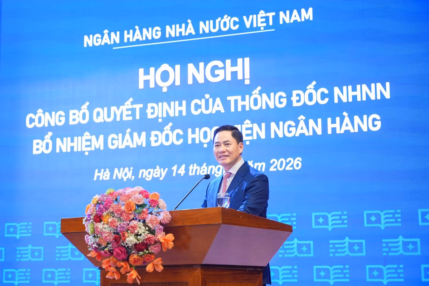 PGS.TS. Bùi Hữu Toàn - Bí thư Đảng ủy, tân Giám đốc Học viện Ngân hàng phát biểu nhận nhiệm vụ