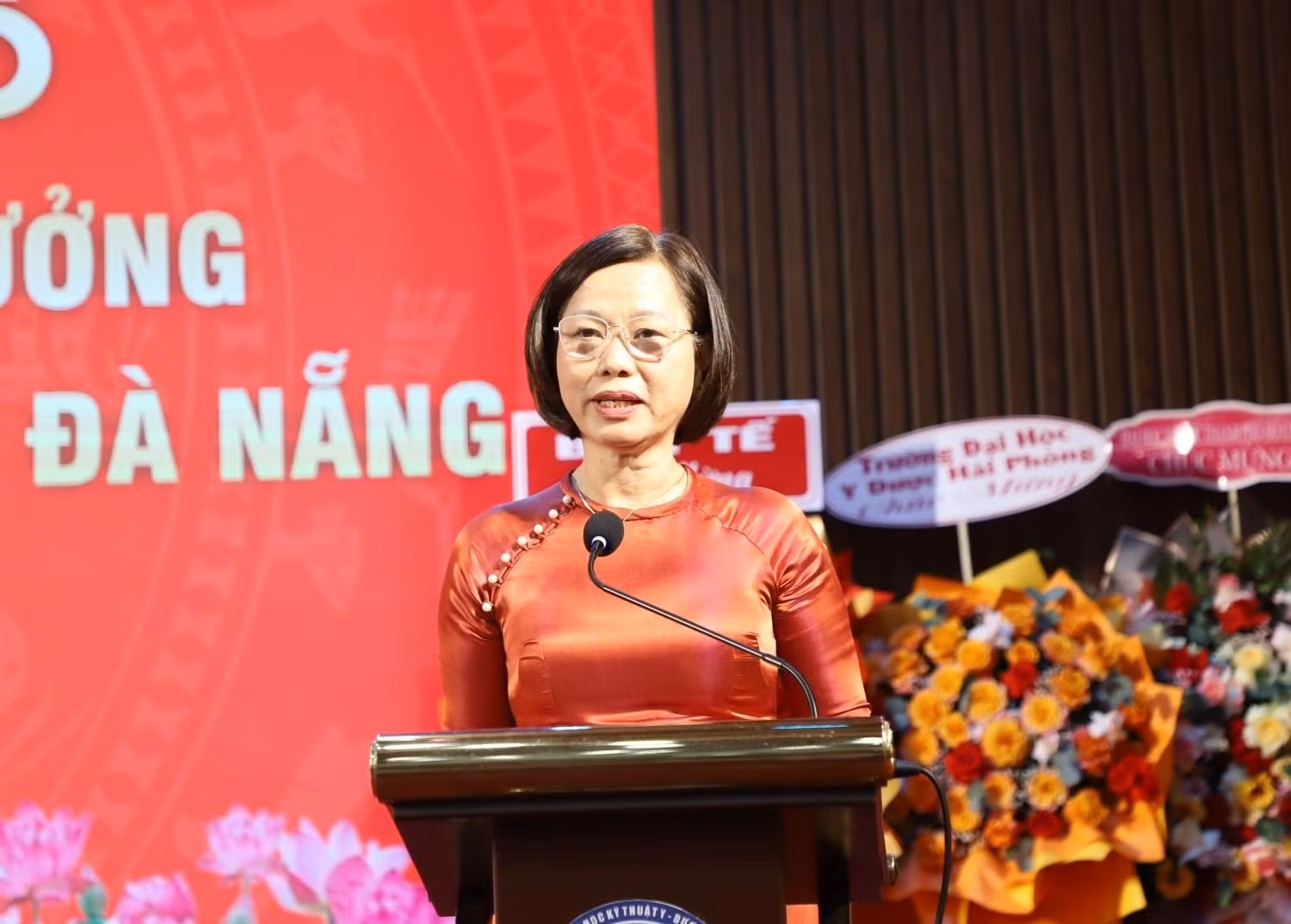 PGS.TS. Lê Thị Thúy - Hiệu trưởng trường Đại học Kỹ thuật Y - Dược Đà Nẵng phát biểu nhận nhiệm vụ.
