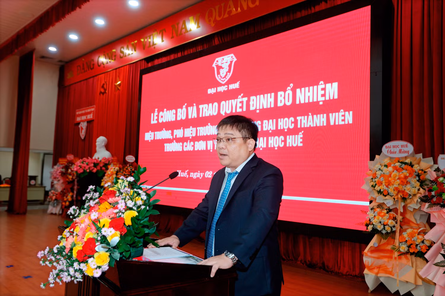 Phó giáo sư, Tiến sĩ Võ Thanh Tùng - Hiệu trưởng Trường Đại học Khoa học, Đại học Huế phát biểu nhận nhiệm vụ.