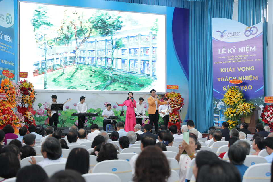 Toàn cảnh buổi lễ. Ảnh: NTCC