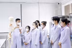 Trường Đại học Đông Á mở rộng hệ sinh thái đào tạo Y khoa với Bệnh viện Trung ương Huế