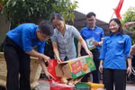 Chiến sĩ Mùa hè Xanh gieo “mầm xanh” từ những thùng rác nhỏ