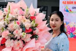 Được nuôi nấng bởi tình người ấm áp, cô giáo tiếng Anh mong giúp ích cho đời