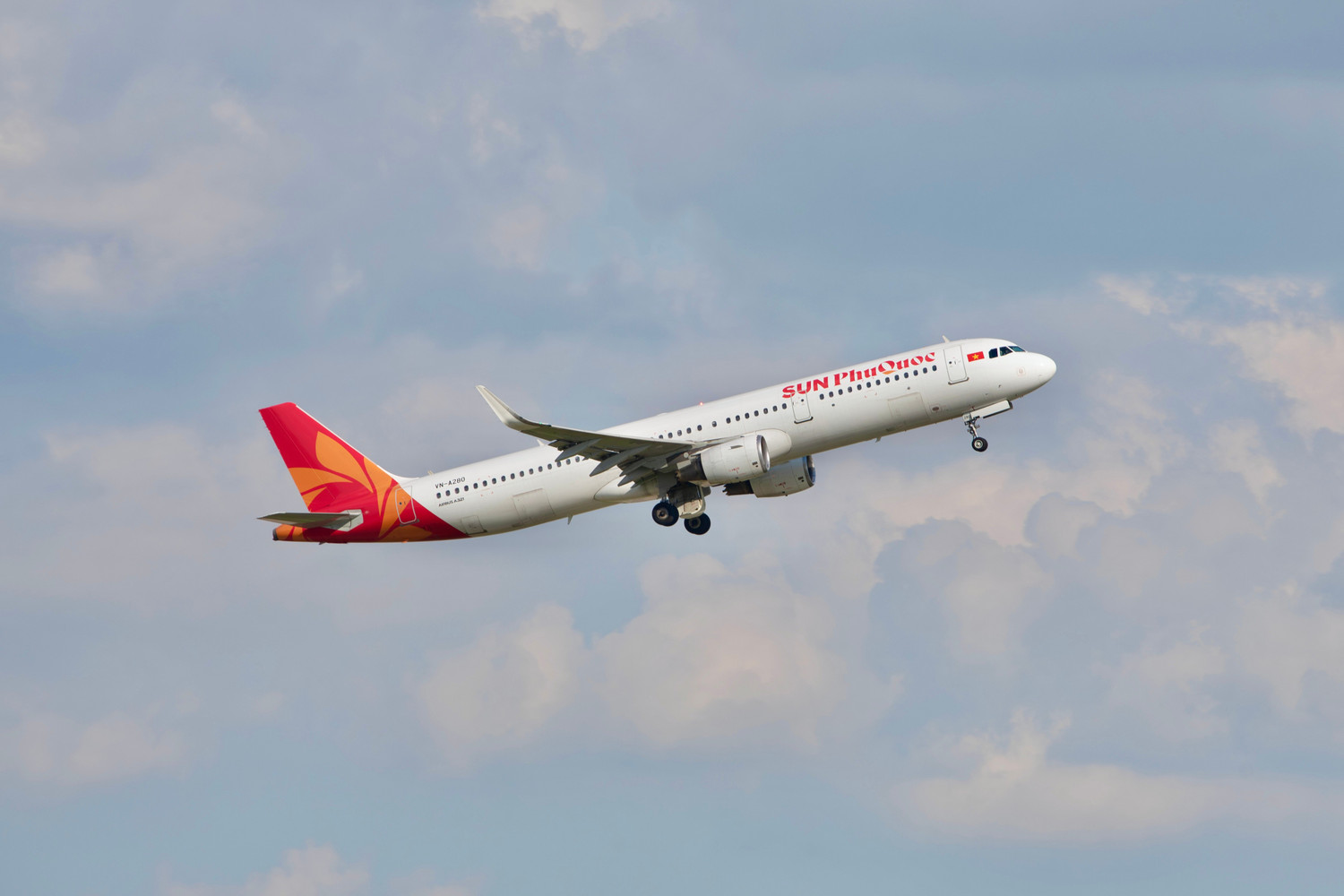 sunphuquoc-airways.jpg