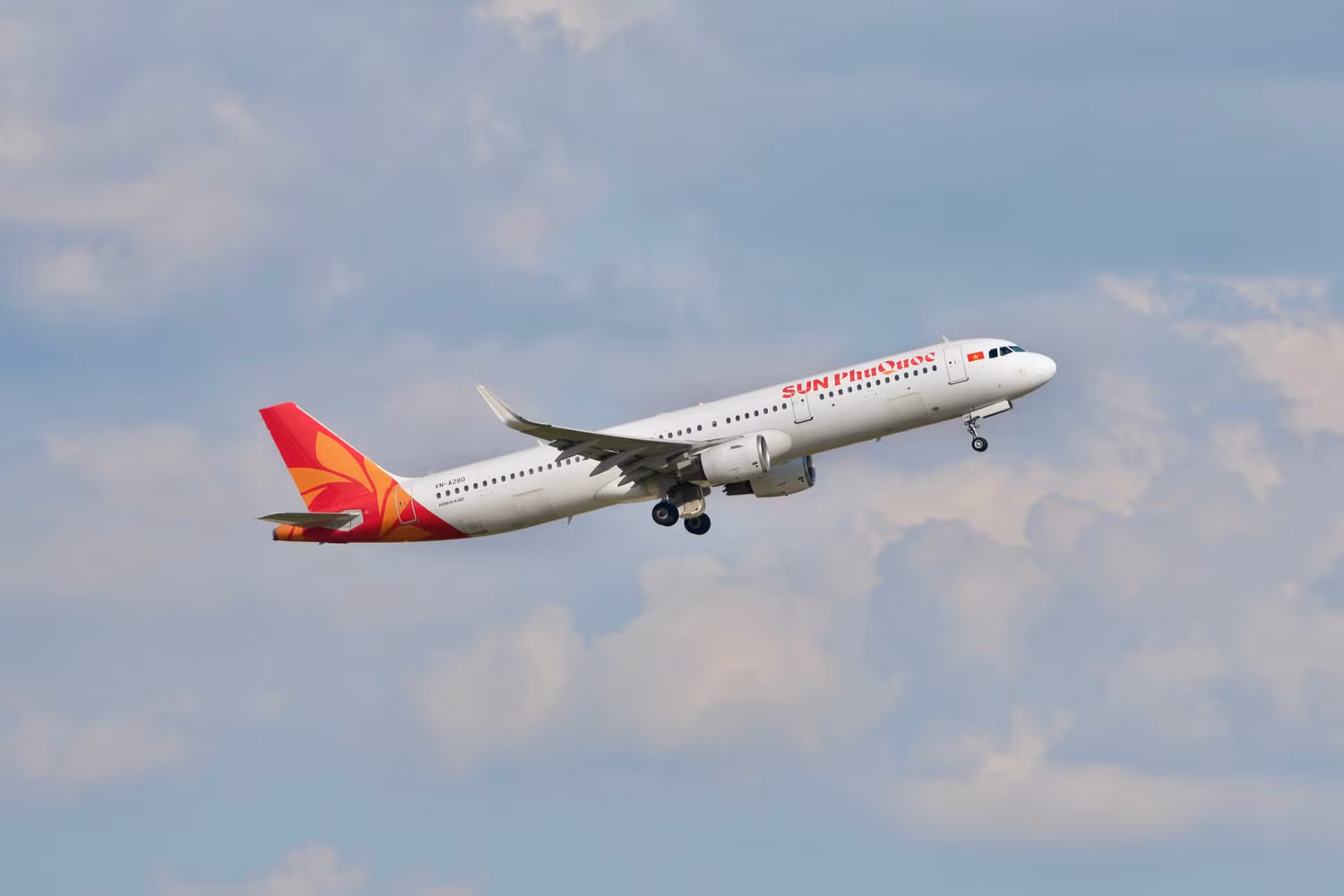 sunphuquoc-airways.jpg