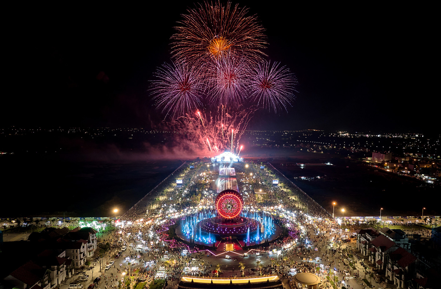 quang-truong-cong-vien-le-hoi-kdt-sun-urban-city-1.jpg