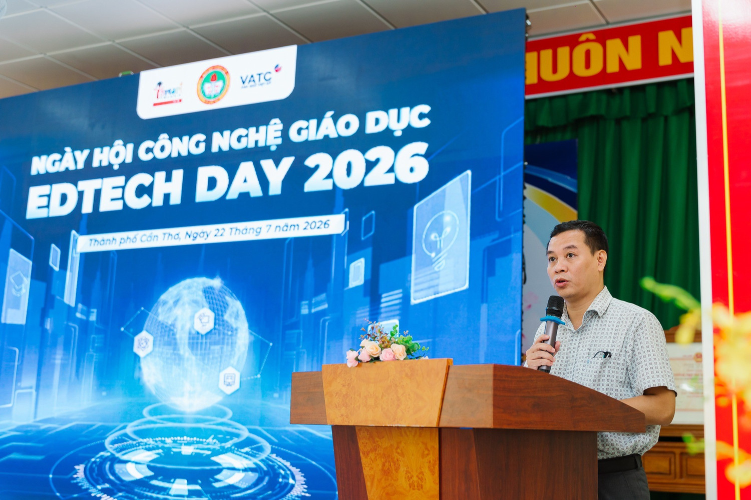 Ông Nguyễn Tiến Trình, Chủ tịch HĐQT kiêm Tổng Giám đốc iSMART Education, chia sẻ quan điểm về vai trò của công nghệ trong việc hỗ trợ giáo viên.