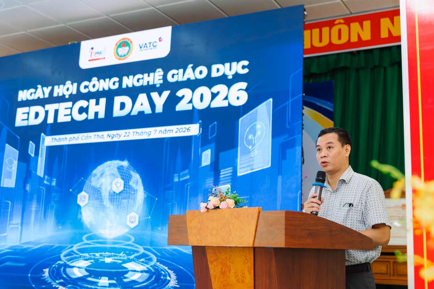 Ông Nguyễn Tiến Trình, Chủ tịch HĐQT kiêm Tổng Giám đốc iSMART Education, chia sẻ quan điểm về vai trò của công nghệ trong việc hỗ trợ giáo viên.