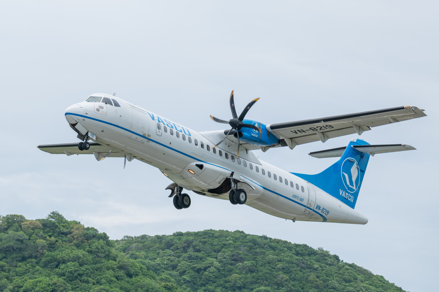 vietnam-airlines-khai-thac-tro-lai-duong-bay-can-tho-da-lat-sau-gan-6-nam.jpg