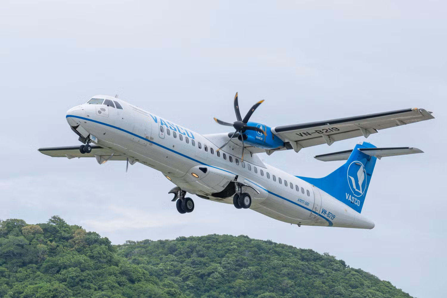 vietnam-airlines-khai-thac-tro-lai-duong-bay-can-tho-da-lat-sau-gan-6-nam.jpg