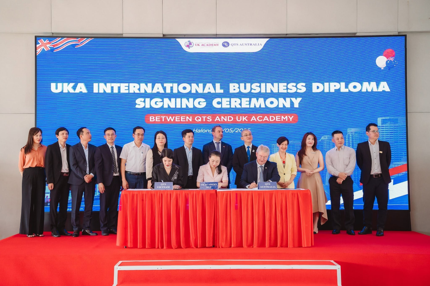 le-ki-ket-chuong-trinh-uka-ibd-voi-qts-australia-tai-uka-ha-long.jpg