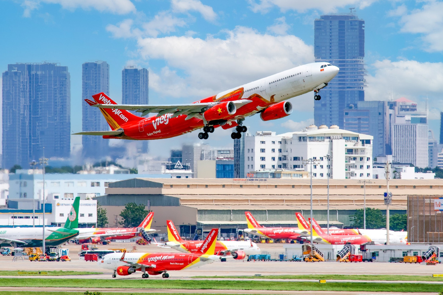 tau-bay-vietjet-3.jpg