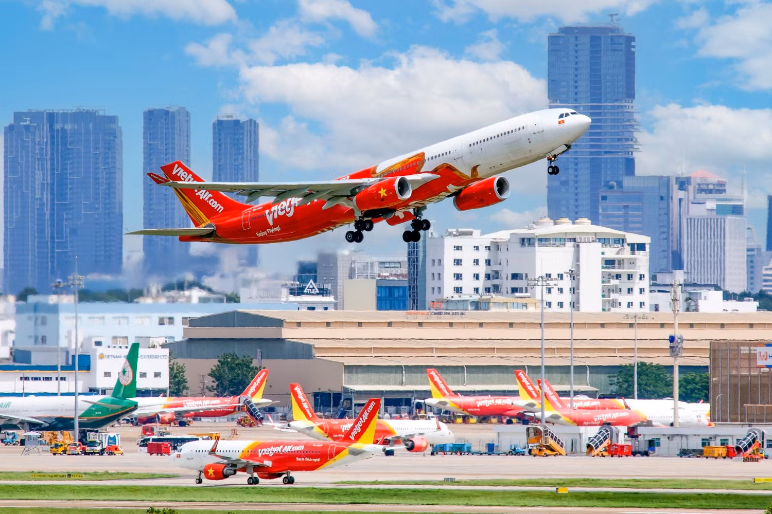 tau-bay-vietjet-3.jpg