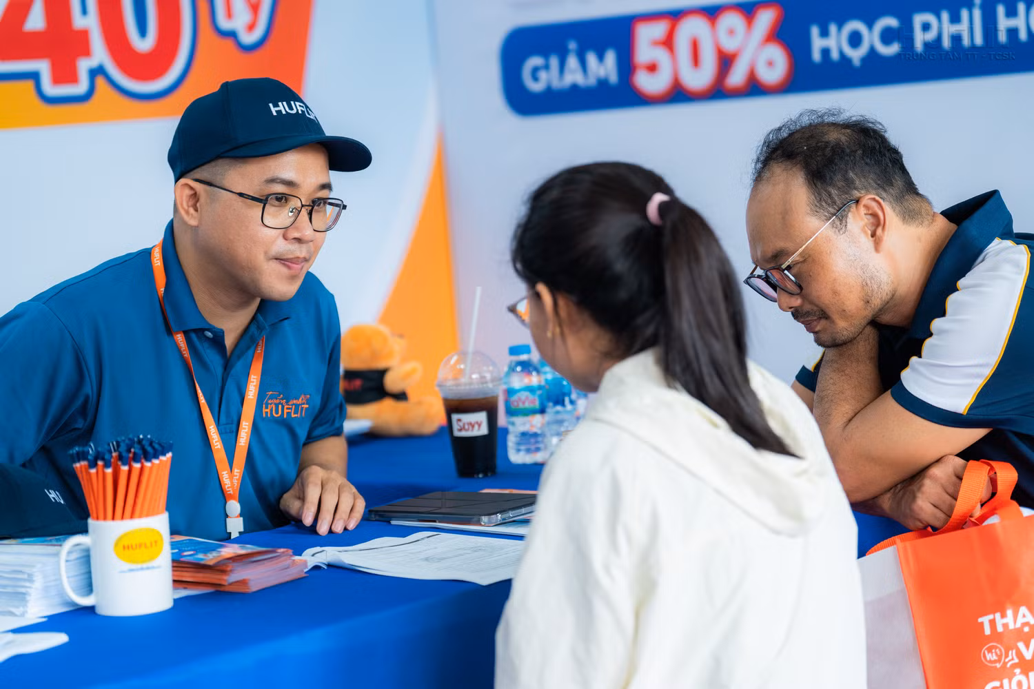 Ngoài học bổng Nguyện vọng 1, HUFLIT còn triển khai nhiều chính sách học bổng đa dạng dành riêng cho tân sinh viên với tổng trị giá lên đến 40 tỷ đồng.