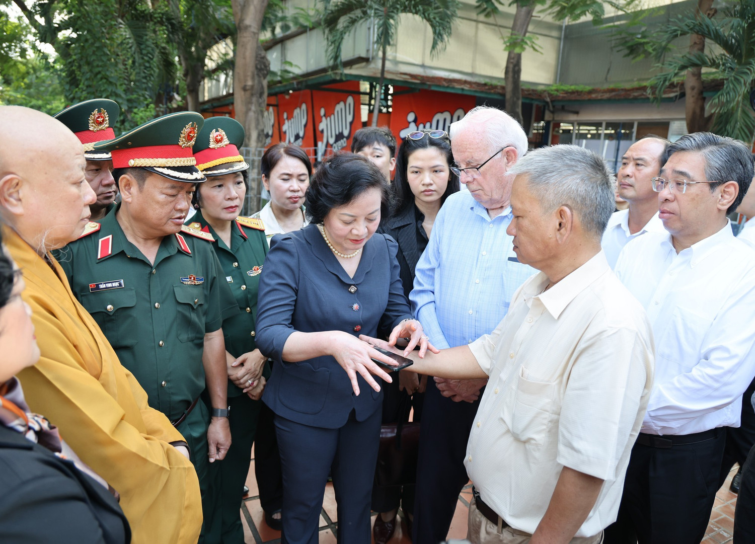 anh-9-17850623408901218087005.jpg