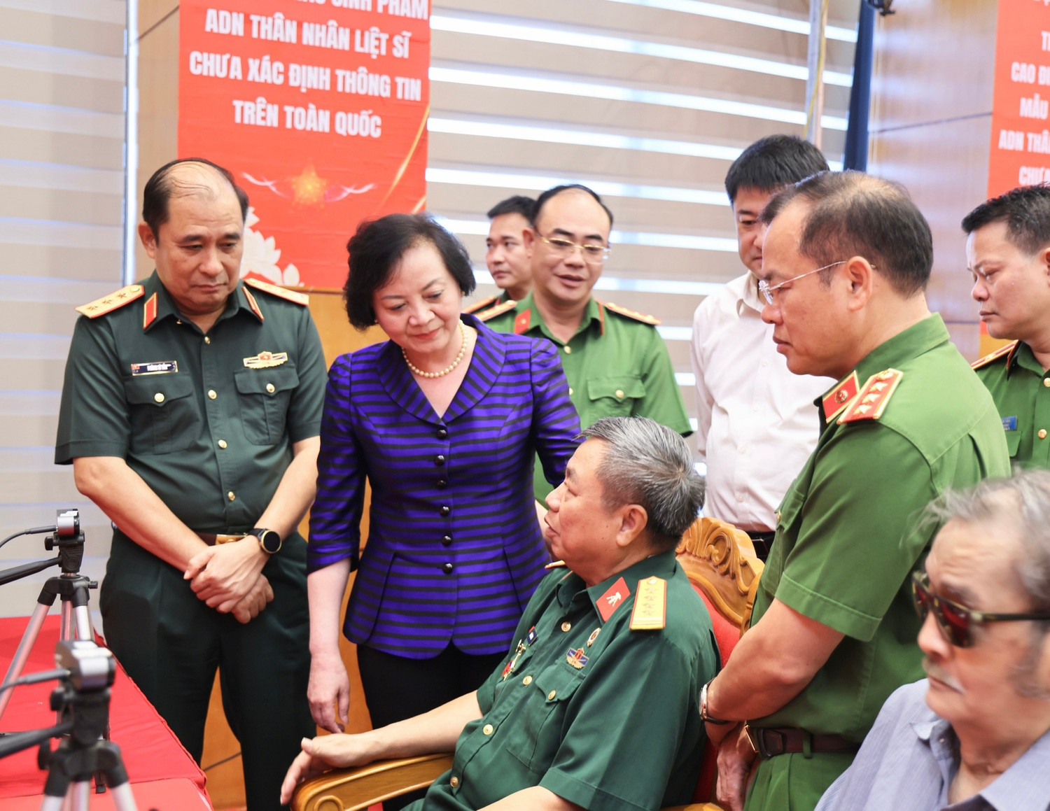 anh-8-1785064905384246686840.jpg