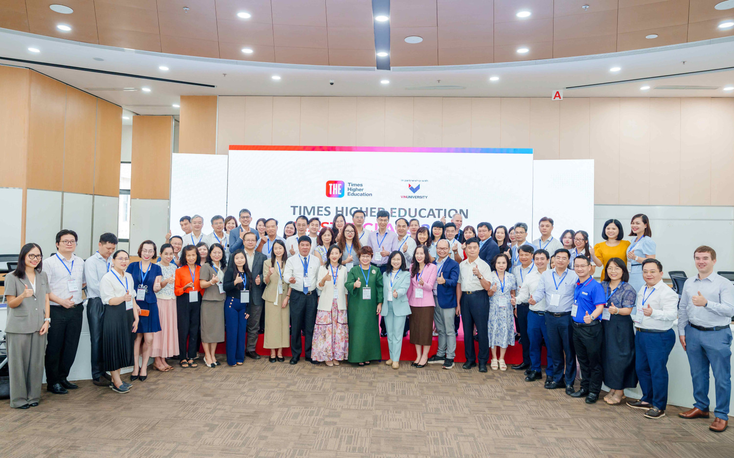 anh-3-hoi-thao-tu-du-lieu-den-vi-the-nghien-cuu-phat-trien-ben-vung-va-su-hien-dien-toan-cau-cua-dai-hoc-viet-nam-do-vinuni-va-times-higher-education-phoi-hop-to-chuc.jpg