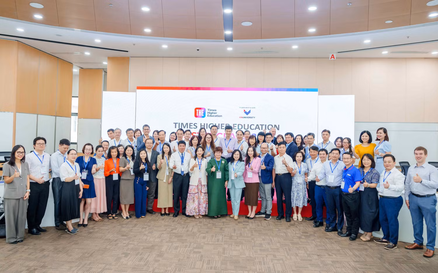 anh-3-hoi-thao-tu-du-lieu-den-vi-the-nghien-cuu-phat-trien-ben-vung-va-su-hien-dien-toan-cau-cua-dai-hoc-viet-nam-do-vinuni-va-times-higher-education-phoi-hop-to-chuc.jpg