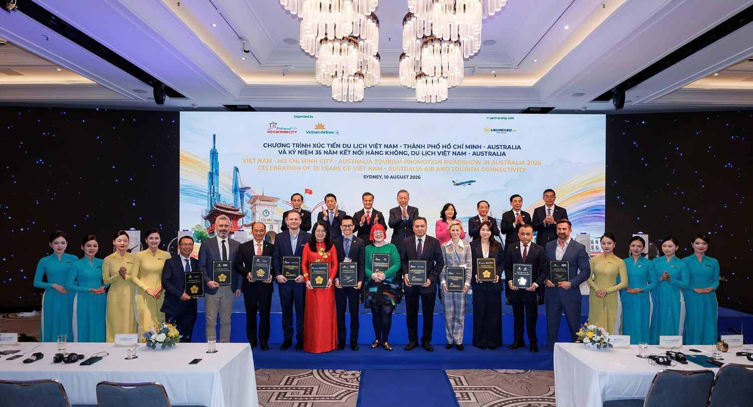 3-vietnam-airlines-cung-cac-don-vi-trao-bien-ban-hop-tac-duoi-su-chung-kien-cua-tong-bi-thu-chu-tich-nuoc-to-lam.jpg
