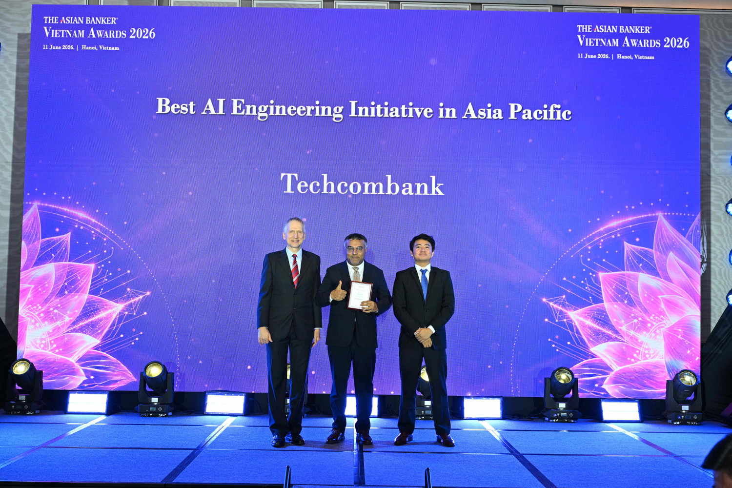 award-tcb-it.jpg