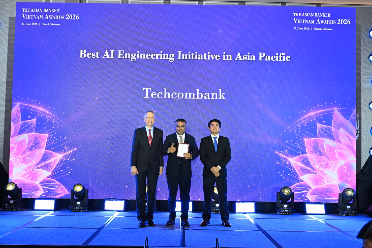 award-tcb-it.jpg