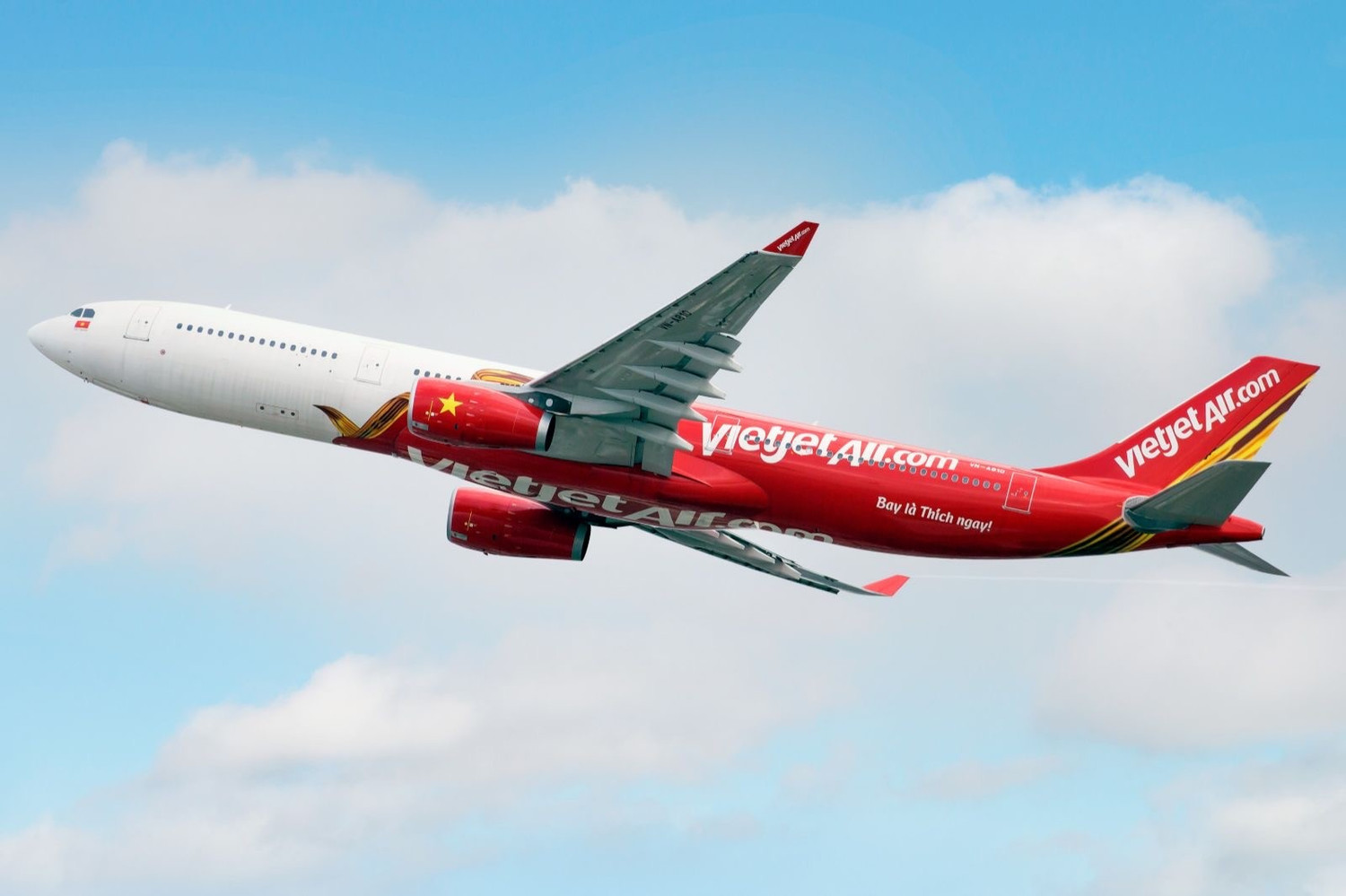 tau-bay-vietjet.jpg