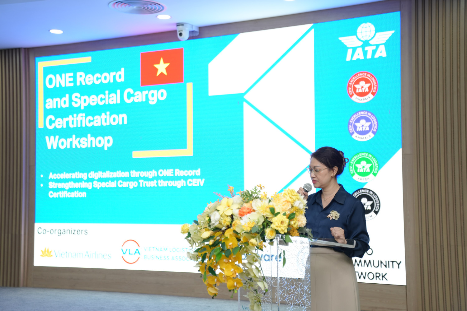 anh-3-ba-nguyen-thanh-huong-giam-doc-iata-tai-viet-nam.jpg