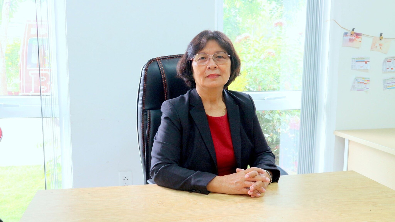 co-dao-thi-hong-van-hieu-truong-truong-ischool-tra-vinh-chia-se-ve-dinh-huong-chuan-hoa-nang-luc-so-cho-hoc-sinh-anh-2.jpg