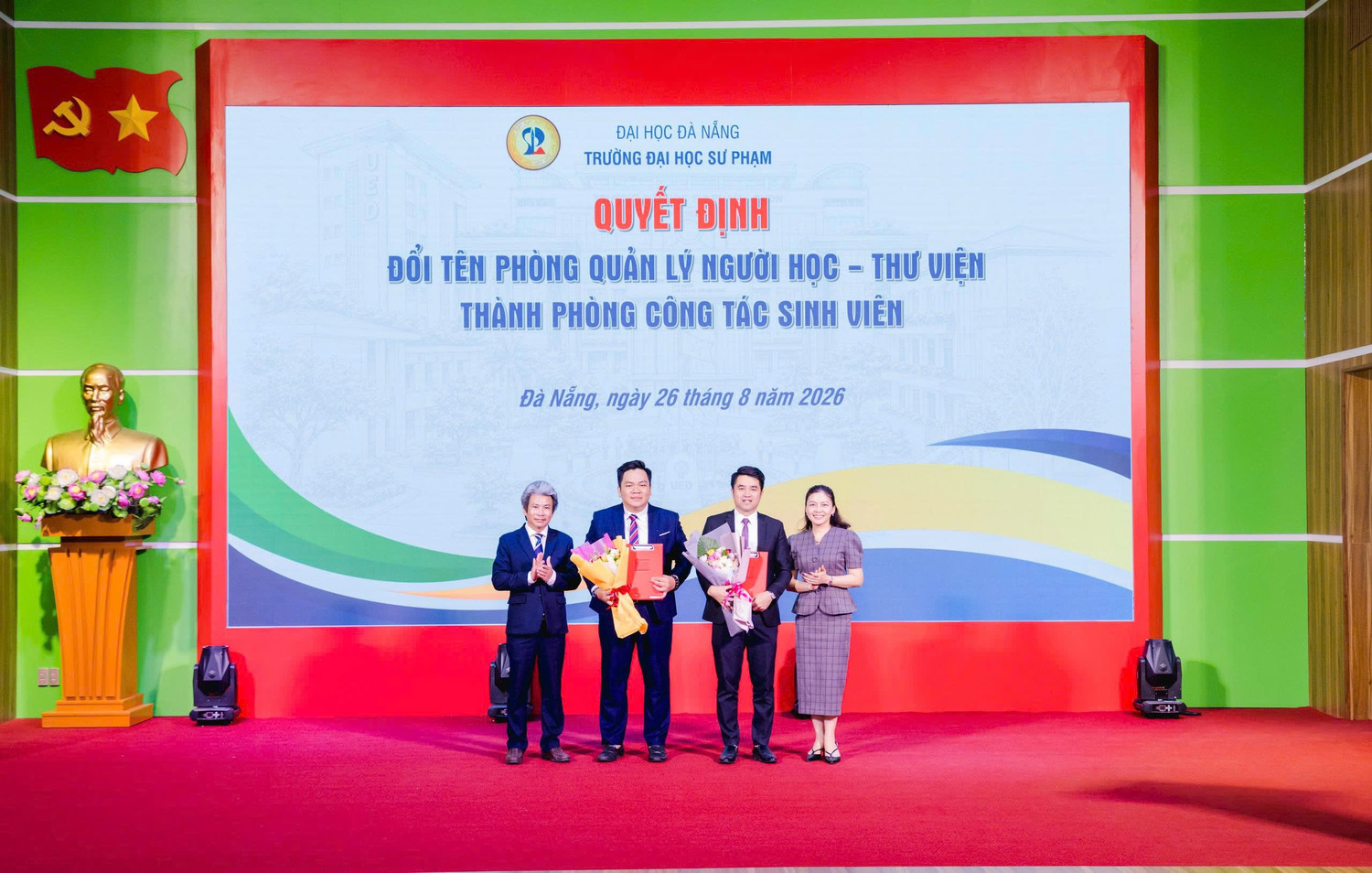 anh-04-phong-cong-tac-sinh-vien.jpg