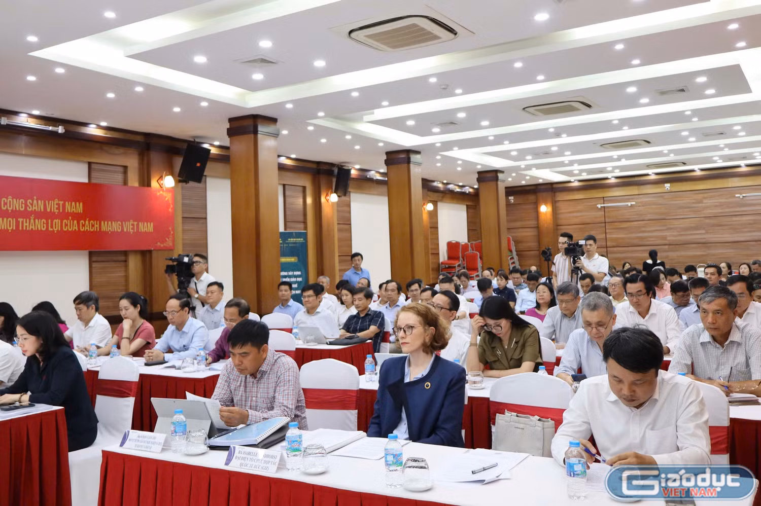 Hội thảo được tổ chức tại Trường Cao đẳng Cơ điện Hà Nội.