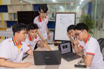 Trường Đại học CNTT và Truyền thông Việt - Hàn thận trọng dự báo nhu cầu tuyển dụng kỹ sư bán dẫn
