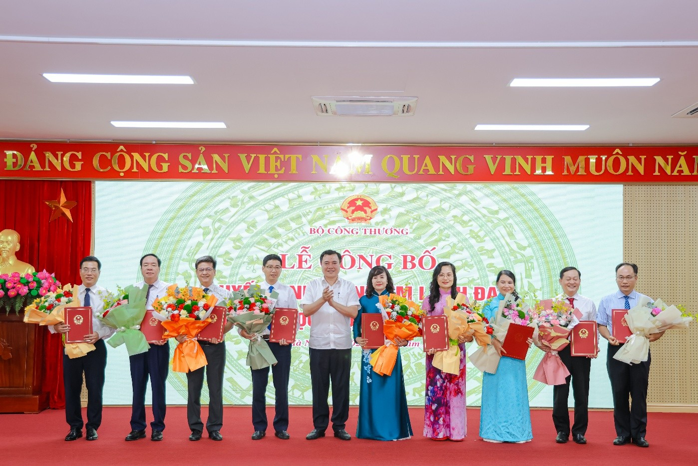 truong-dai-hoc-kinh-te-ky-thuat-cong-nghiep3.jpg