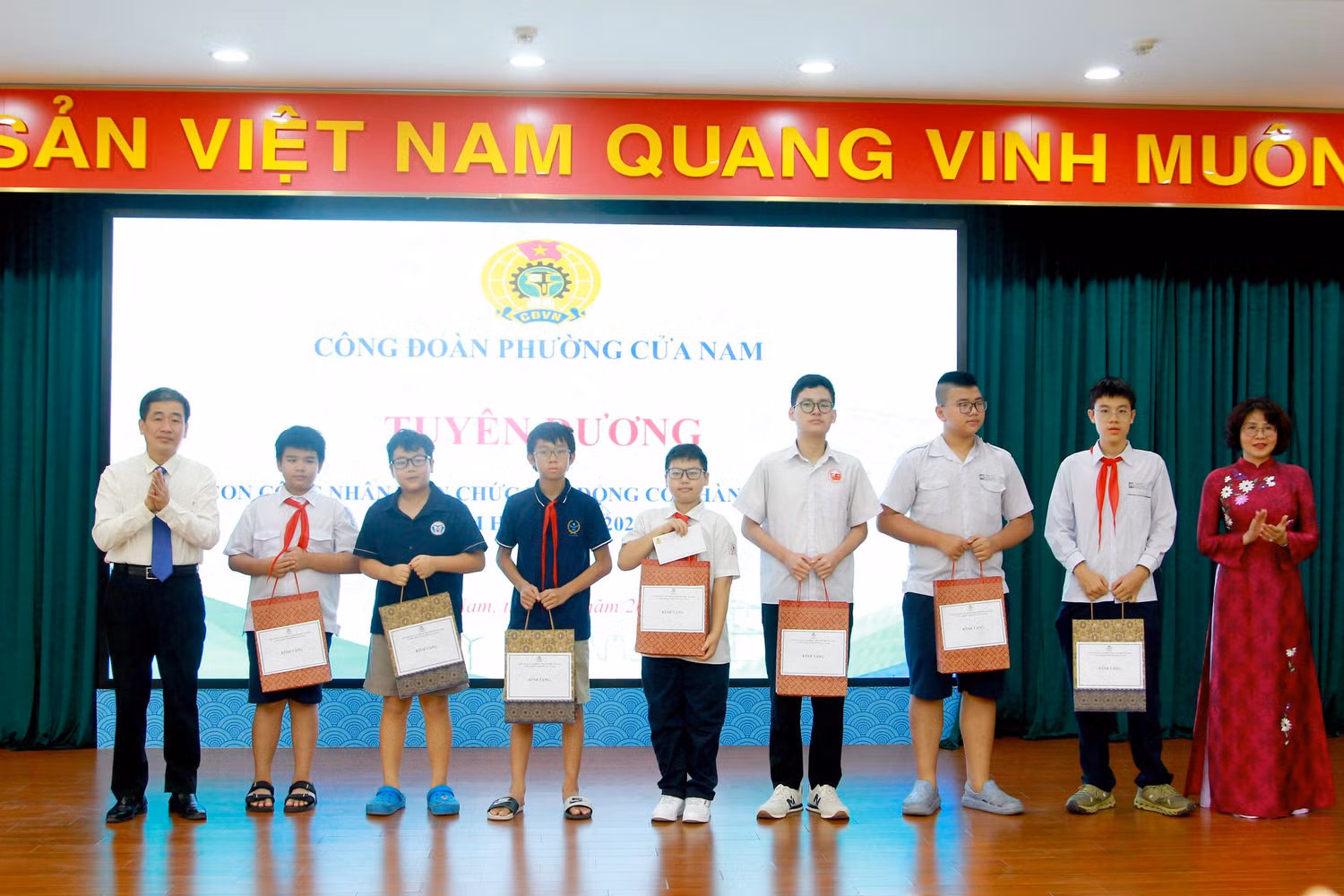 cong-doan-phuong-cua-nam-2.jpg