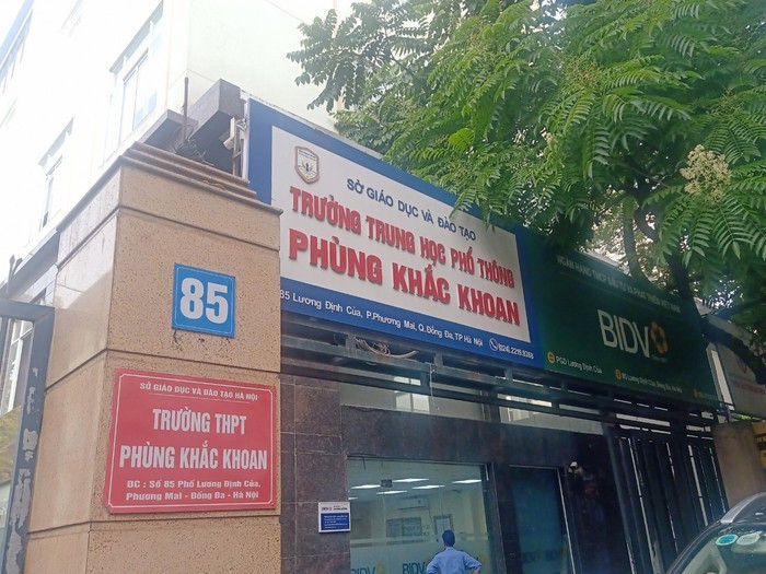 thpt-phung-khac-khoan.jpg