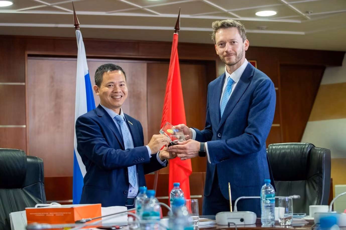 Cú bắt tay giữa HUFLIT và MGIMO không chỉ khẳng định uy tín học thuật của nhà trường mà còn mở ra cơ hội học tập, nghiên cứu và phát triển toàn cầu cho sinh viên trong kỷ nguyên số.
