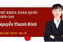 Nam sinh nhận tin trở thành thủ khoa C00 toàn quốc khi đang ngồi trên giảng đường đại học