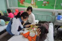 PH, HS tiểu học Nam Thành Công ủng hộ lớp học Hy vọng và các bệnh nhi