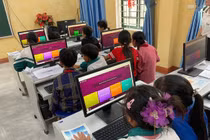 Phòng Văn hóa - Xã hội đẩy mạnh tuyên truyền ngăn ngừa SGK giả cho phụ huynh dân tộc thiểu số