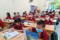 Một số chỉ đạo của Bộ về sách giáo khoa lớp 1 ở năm học này mang tính… chữa cháy