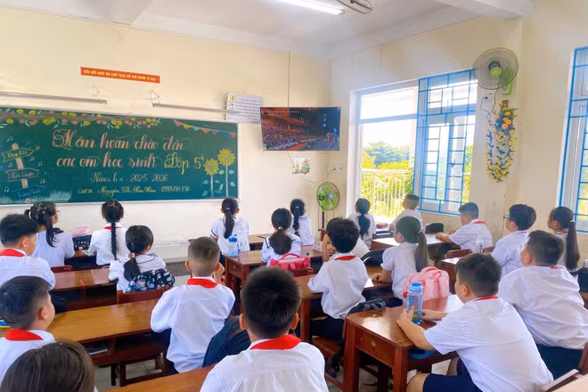 Phân biệt GD tăng cường và theo nhu cầu người học bằng dạy trong hay ngoài giờ chính khóa sẽ rất rối