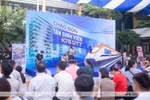 Không khí rộn ràng trong ngày nhập học của tân sinh viên Trường ĐH Công nghệ Giao thông vận tải
