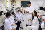 Bộ GDĐT công bố điểm sàn khối ngành sư phạm, sức khỏe và pháp luật năm 2026: Từ 17 đến 22 điểm