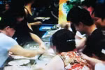 Sinh viên Tây tâm sự về thói quen "xấu như củ ấu" của người Việt