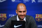 Guardiola 'đá' trợ lý Mourinho, cảm ơn Wenger