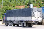 Khởi tố lái xe tải đâm hỏng cả xe liên ngành để vượt trạm cân